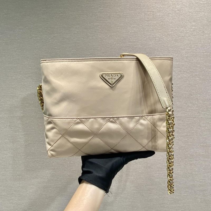 Pra*a tote bags